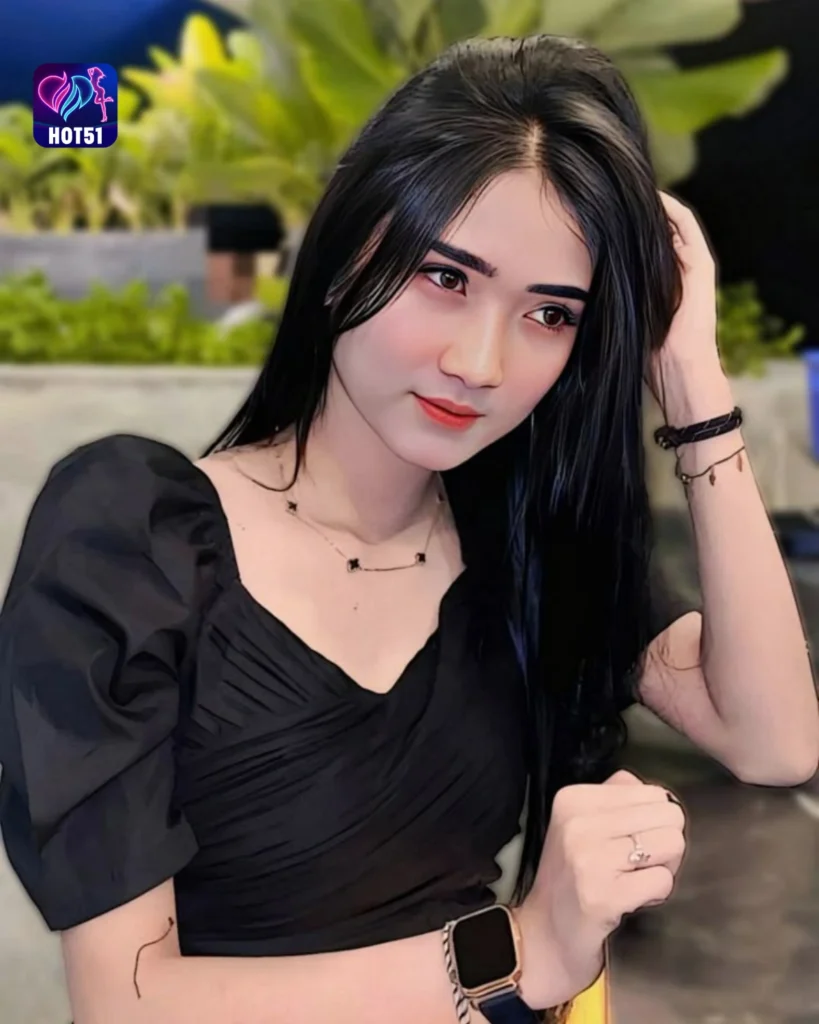 Beautiful Photo of Desy Ratnasari on HOT51