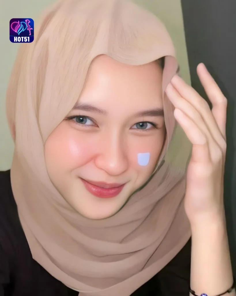 Beautiful Photo of Desy Ratnasari on HOT51