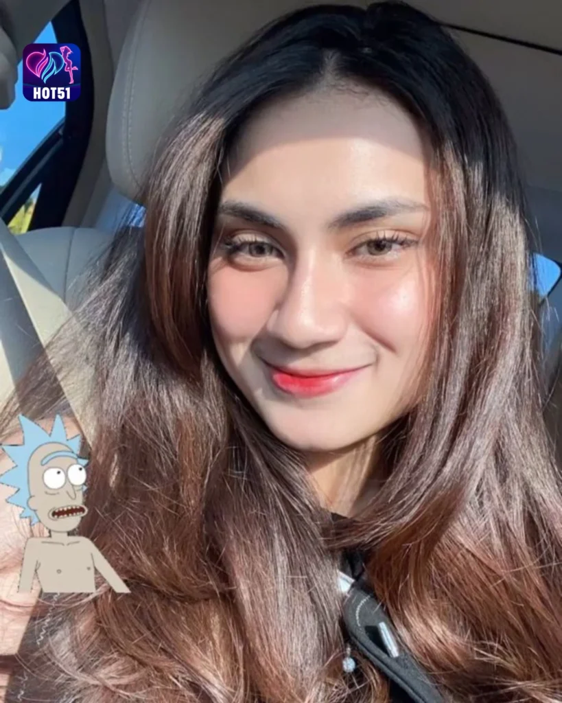 Beautiful Photo of Dinda Kirana on HOT51 – Explore Now!