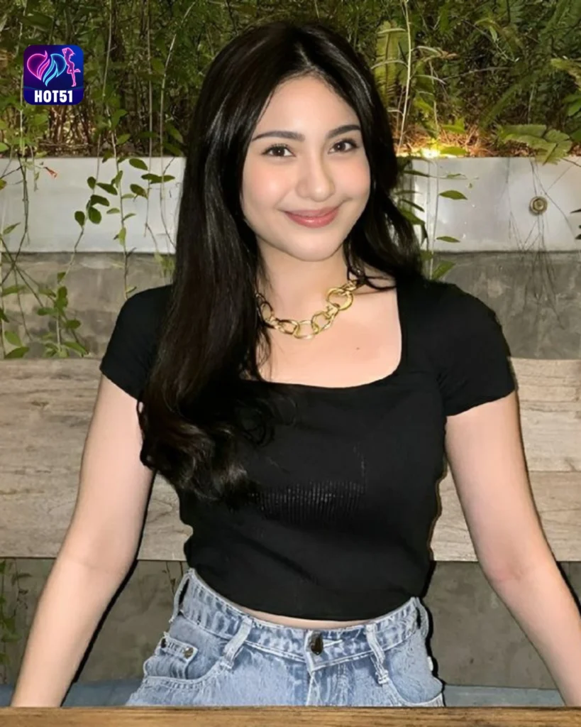 Beautiful Photo of Dinda Kirana on HOT51 – Explore Now!
