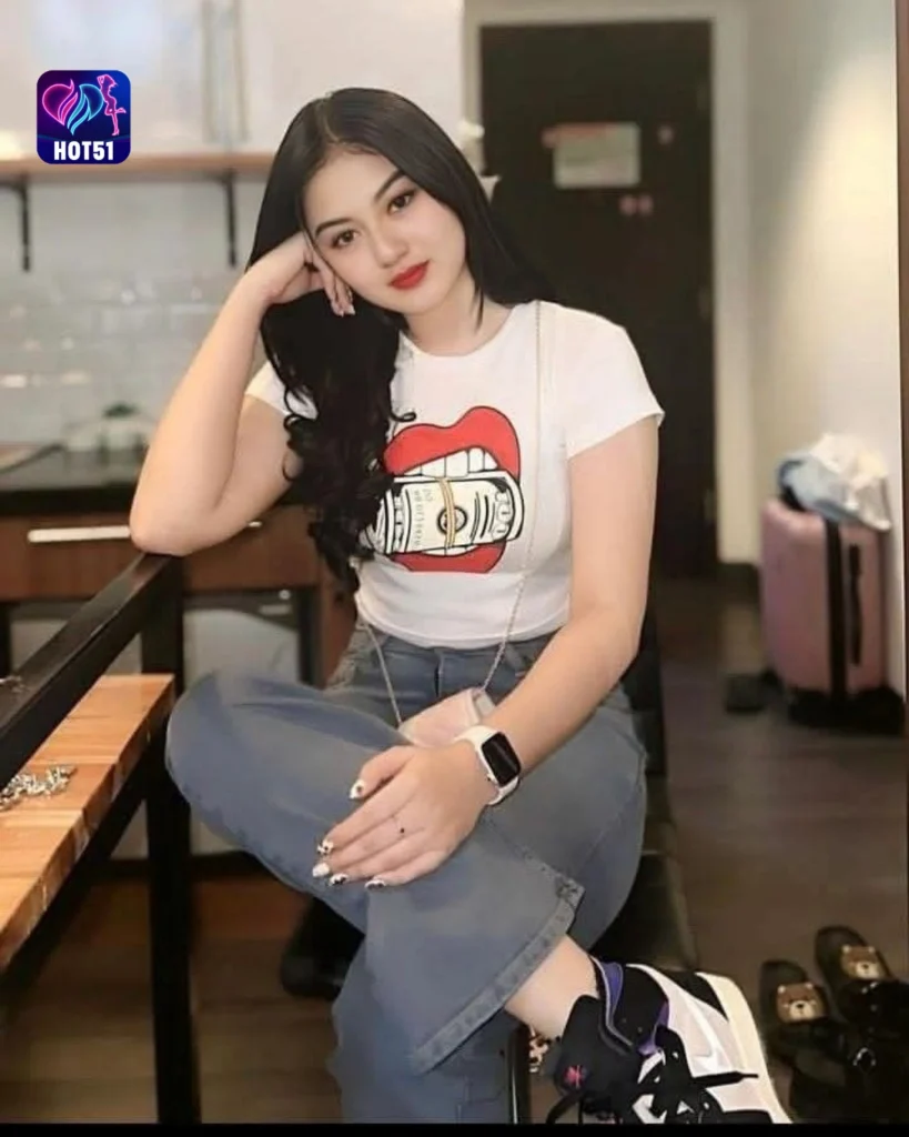 Beautiful Photo of Elvira Natali on HOT51 Stunning Visuals