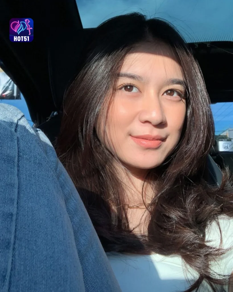 Beautiful Photo of Gracia Indri on HOT51