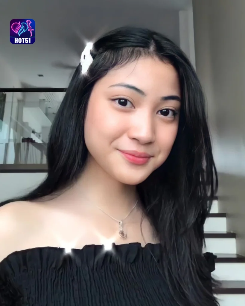 Beautiful Photo of Gracia Indri on HOT51