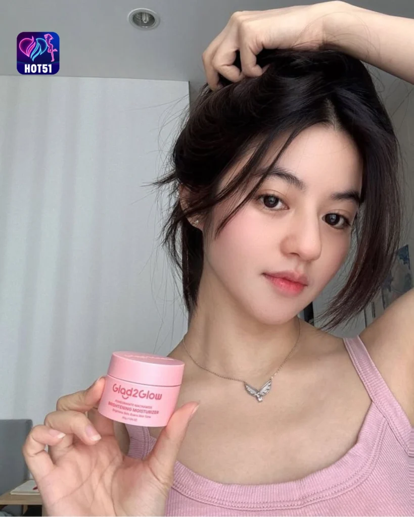 Beautiful Photo of Gracia Indri on HOT51 A Must-See!