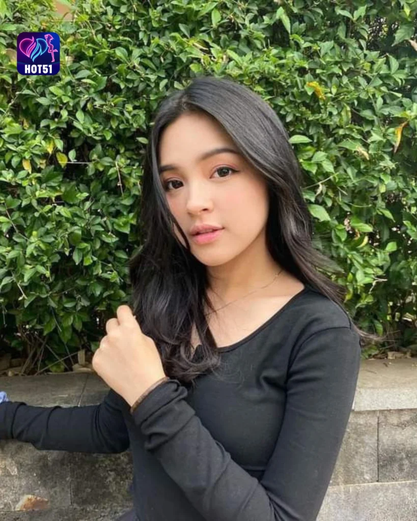 Beautiful Photo of Laura Basuki on HOT51 A Visual Feast
