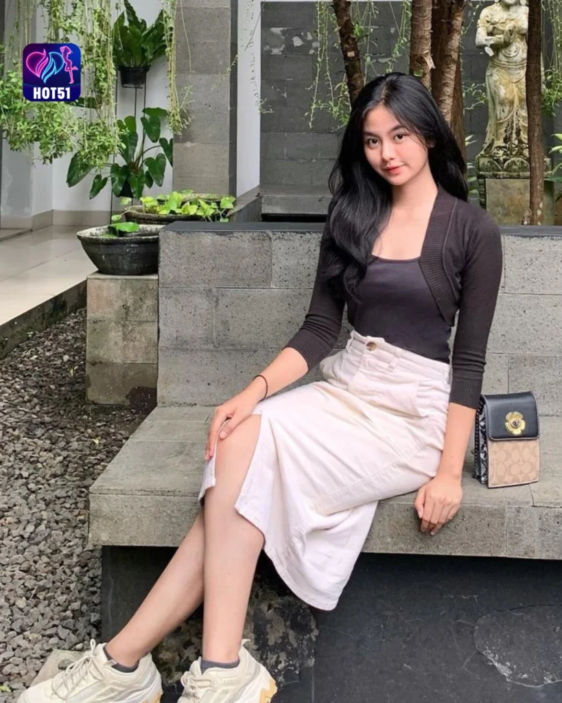 Beautiful Photos of Devi Permatasari on HOT51