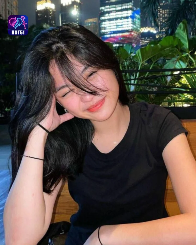 Beautiful Photos of Devi Permatasari on HOT51