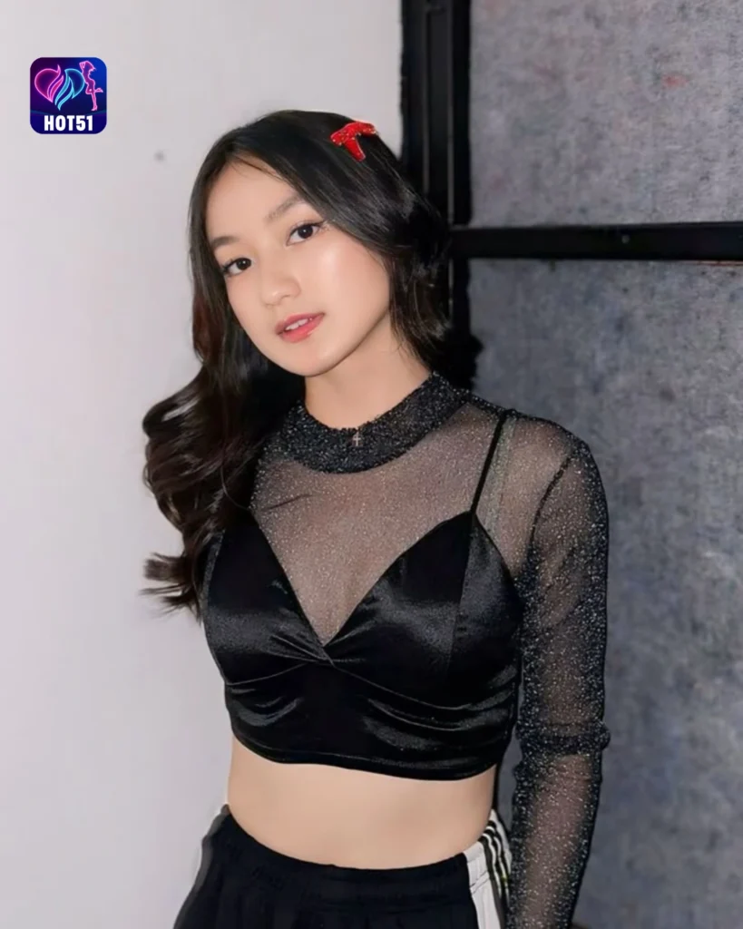 Beautiful Photos of Herfiza Novianti on HOT51 Explore Now!