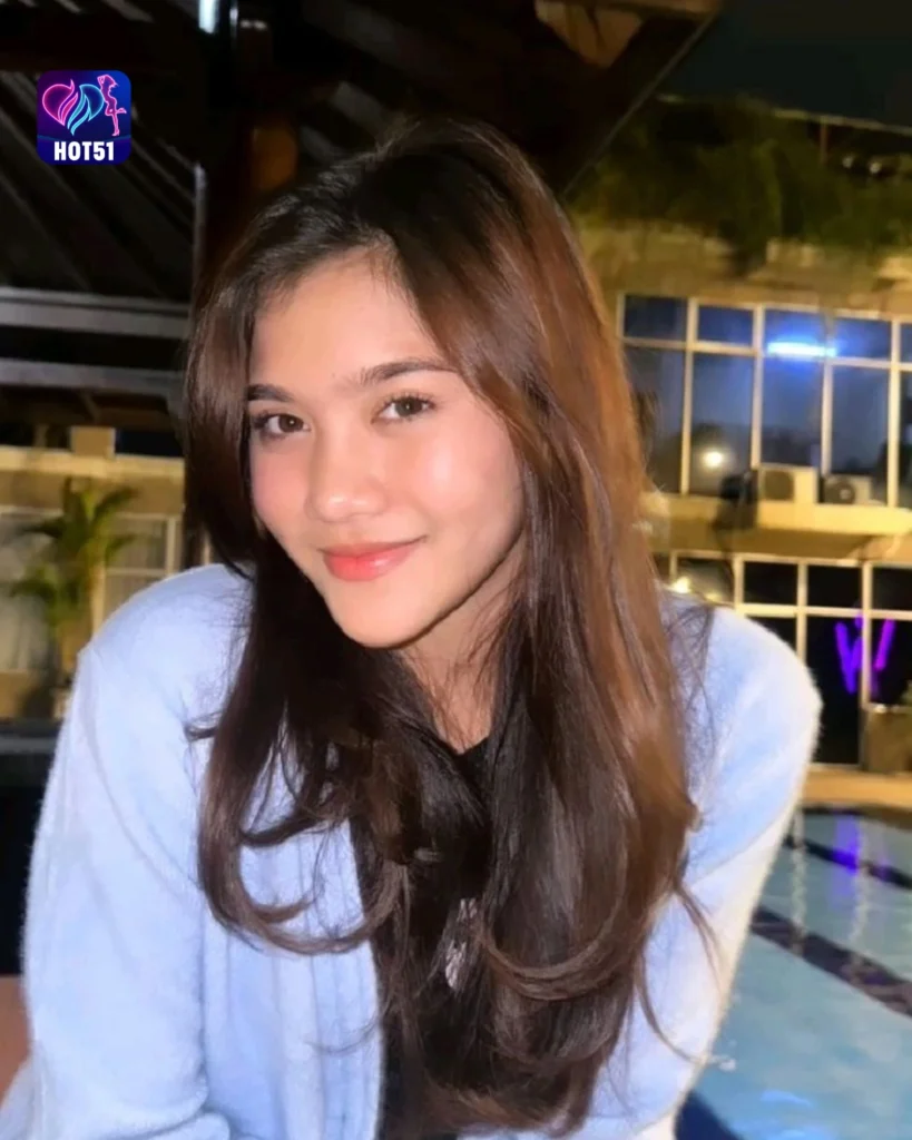 Explore Beautiful Photos of Putri Nony on Hot51
