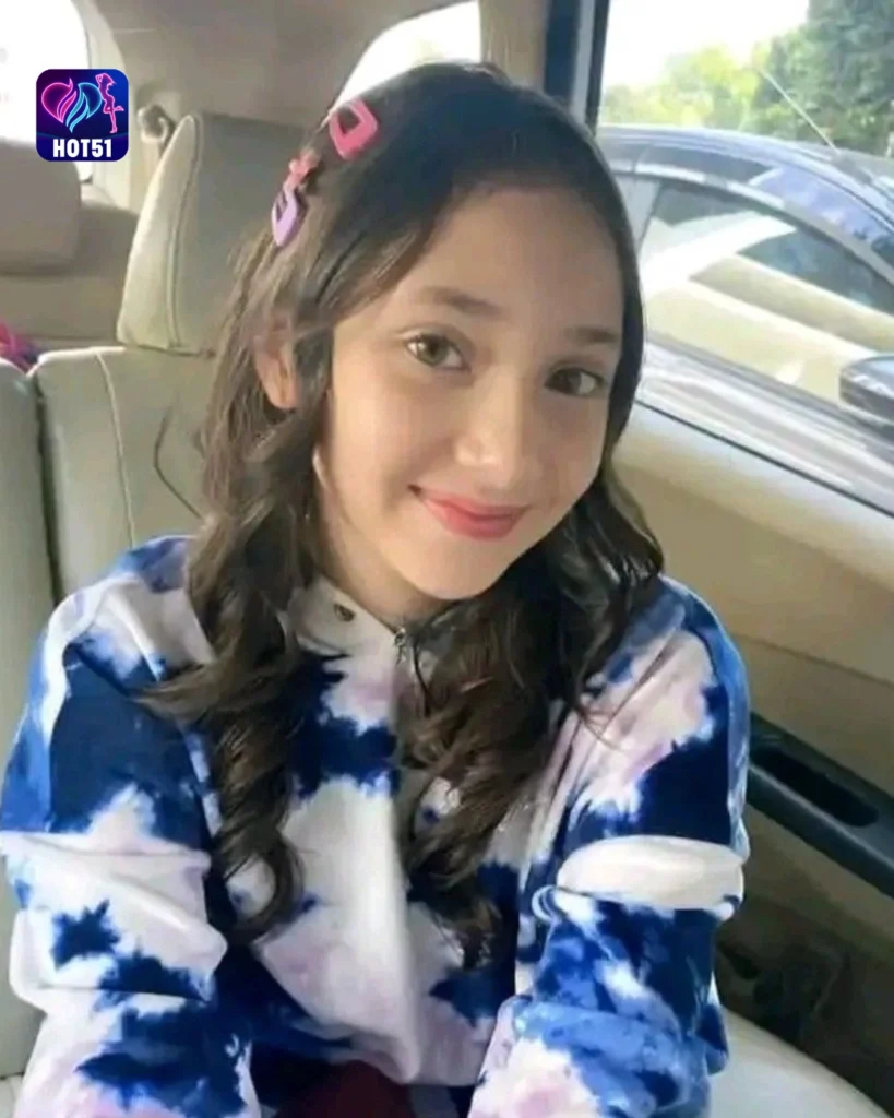 Explore Beautiful Photos of Putri Nony on Hot51