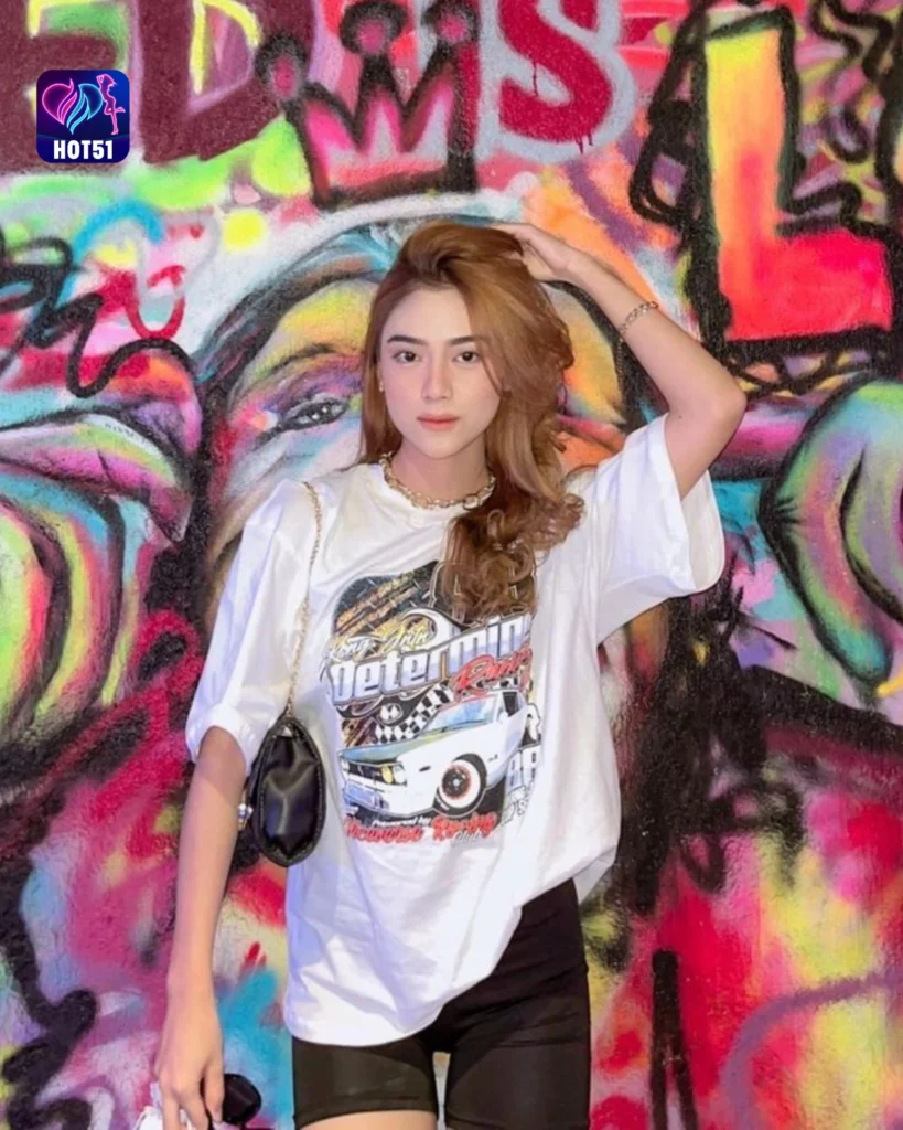 Explore Fildha Elishandi's Beautiful Photos on HOT51