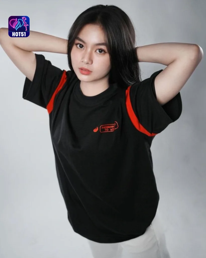 Explore Puput Novel's Stunning Photos on Hot51