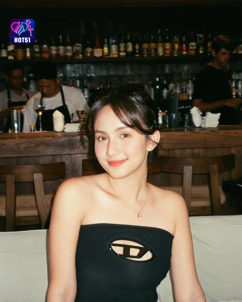 Stunning Photo of Mien Brodjo on HOT51
