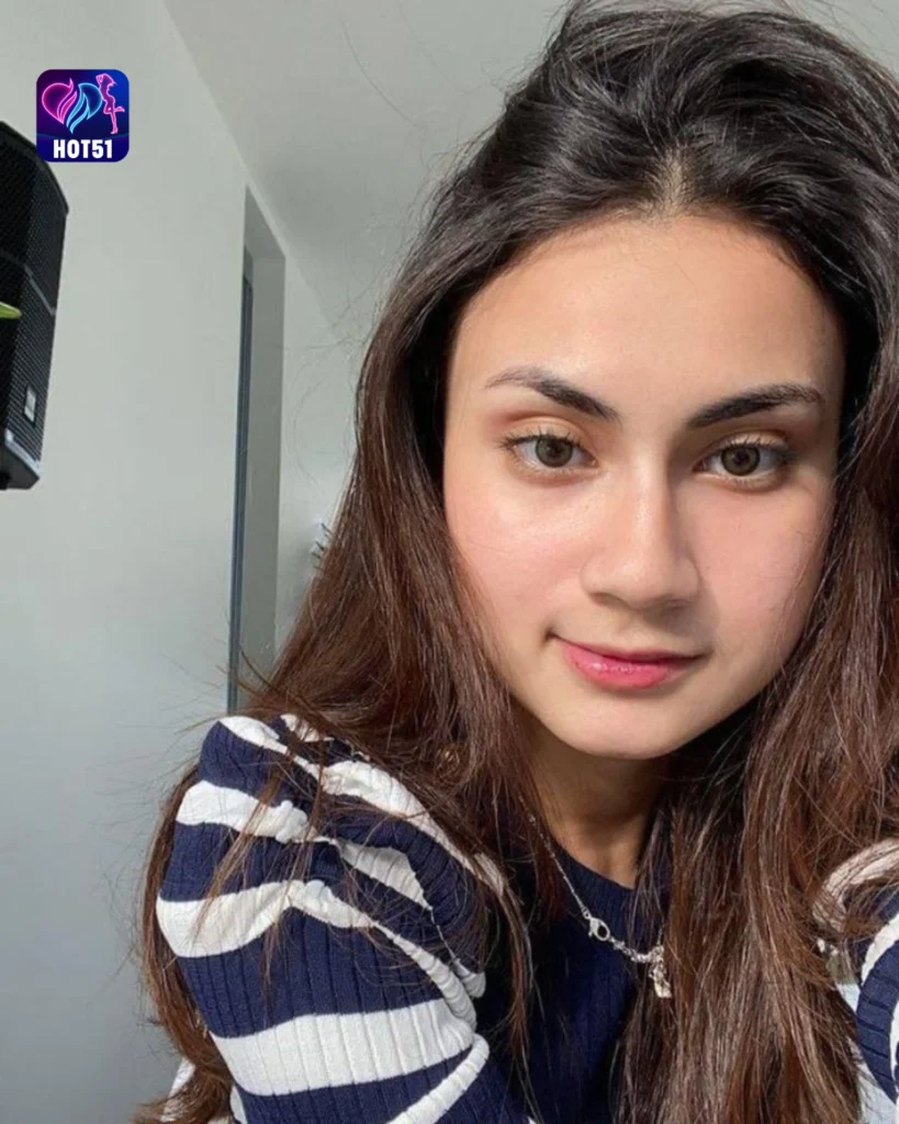 Stunning Photo of Mien Brodjo on HOT51
