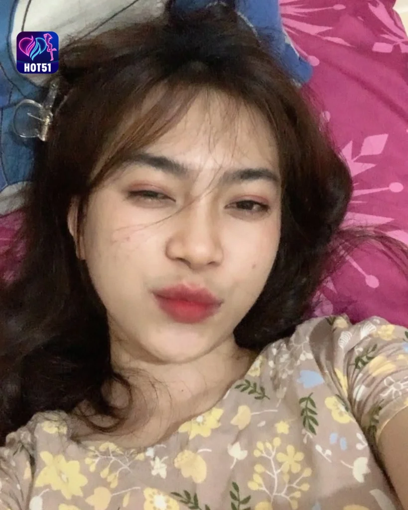 Stunning Photos of Lily Junaedhy on HOT51