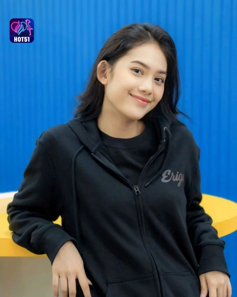 Stunning Photos of Widi Dwinanda on HOT51