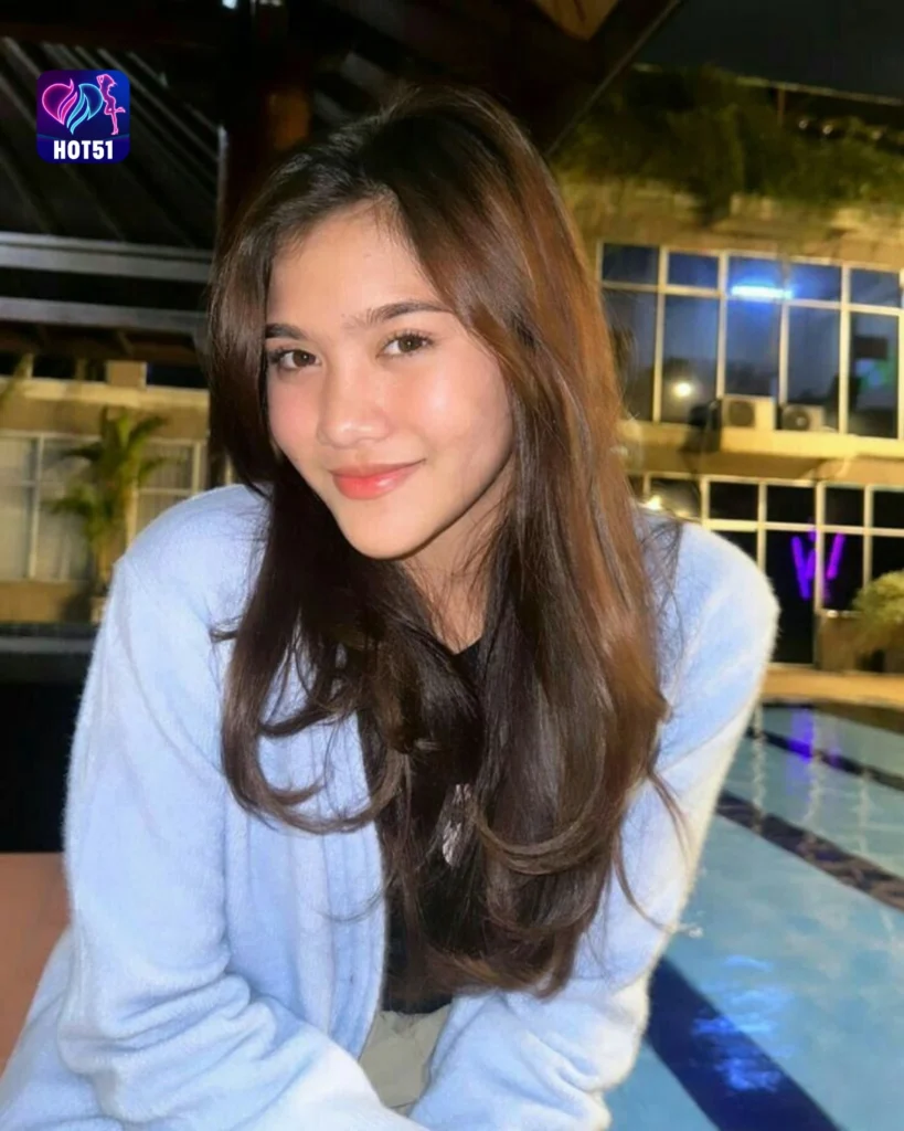 Stunning Puput Novel Photos on HOT51 Explore Now