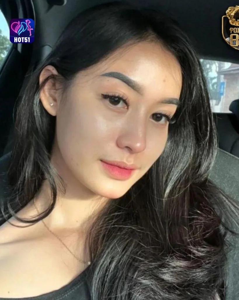 Stunning Sophia Latjuba Photos on HOT51