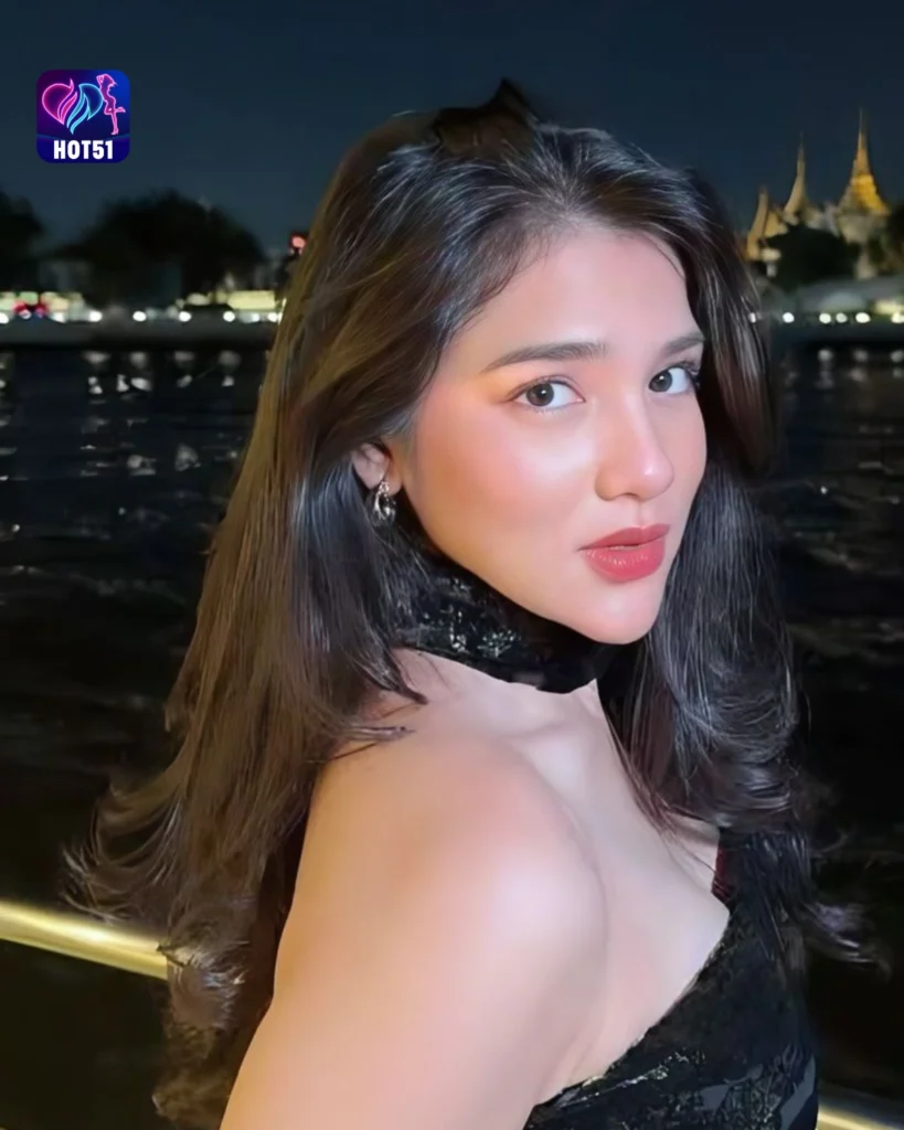 Stunning Titi Rajo Bintang Photos on HOT51