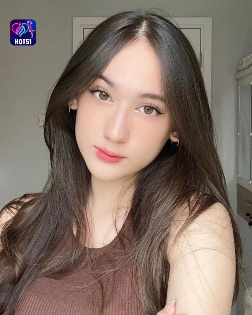 Beautiful Photo of Putri Nony Lovyta on HOT51