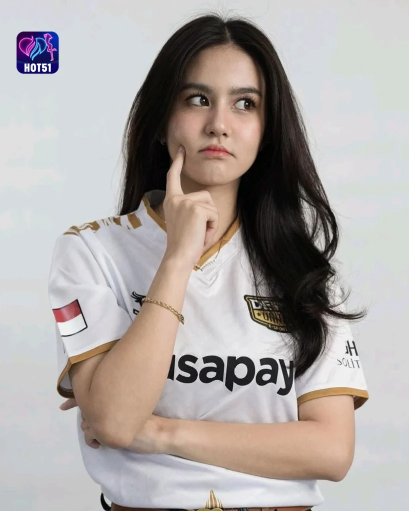 Beautiful Photo of Putri Nony Lovyta on HOT51