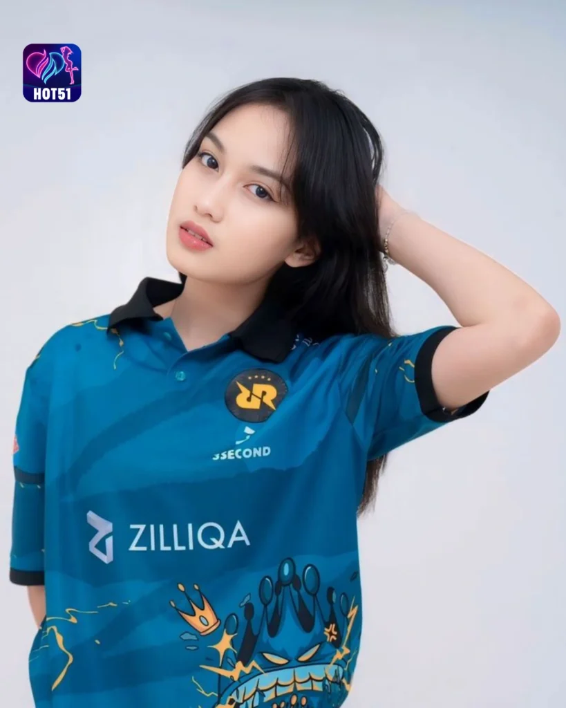 Discover Beautiful Photos of Titi Rajo Bintang on HOT51