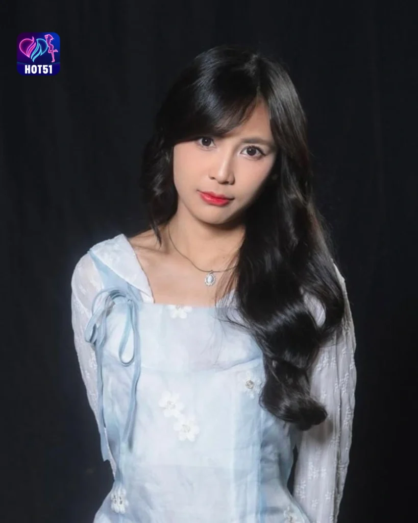 Stunning Photos of Arzeti Bilbina on HOT51